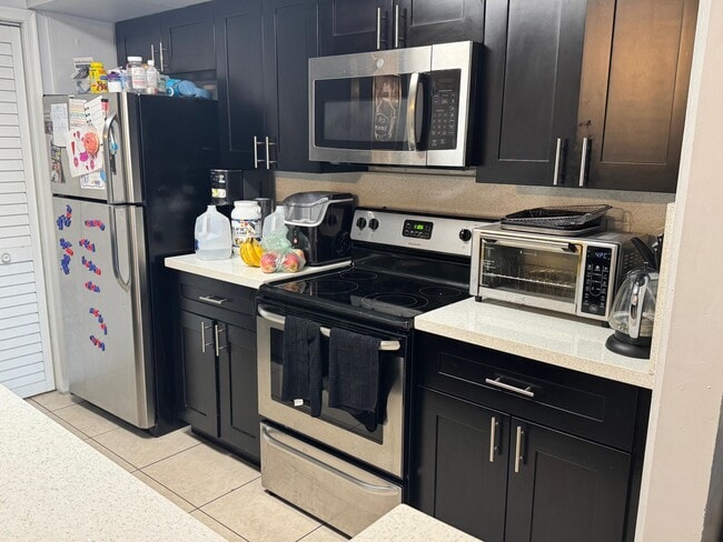 4952 Sheridan St in Hollywood, FL - Building Photo - Building Photo