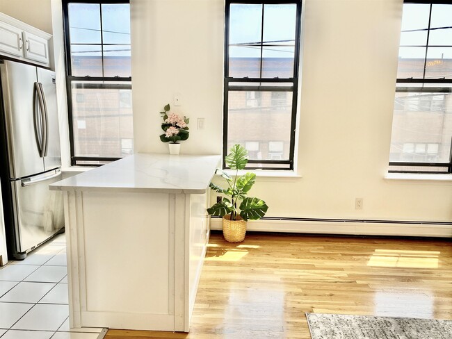 88 SOUTH St in Jersey City, NJ - Building Photo - Building Photo