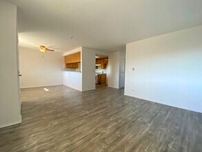 14020 Yukon Avenue, in Hawthorne, CA - Building Photo - Interior Photo