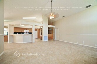 437 Waterford Cir E in Tarpon Springs, FL - Building Photo - Building Photo