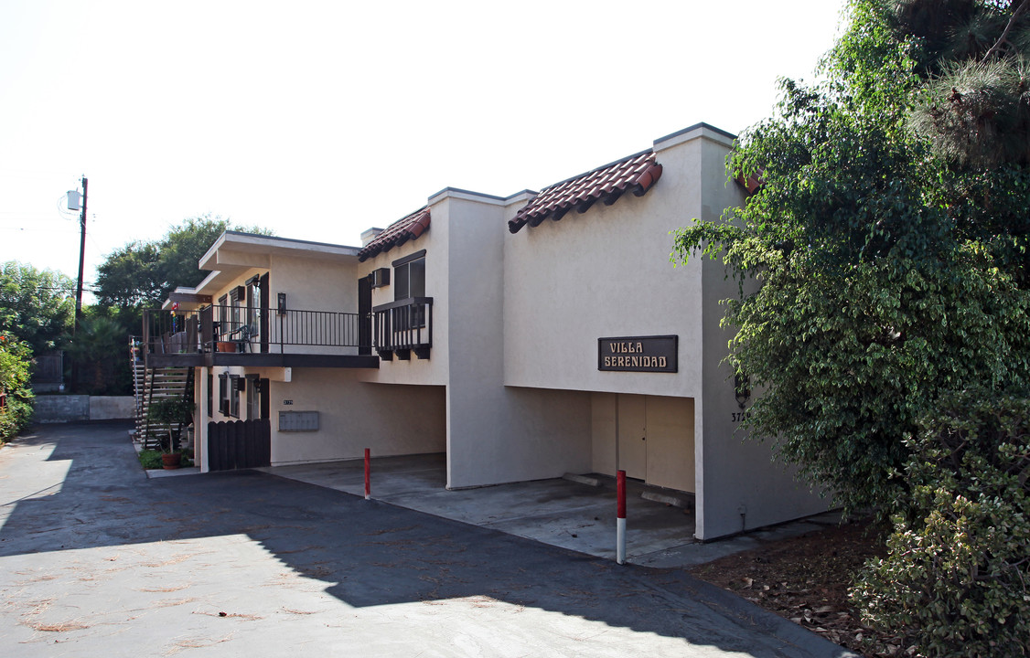 Villa Serenidad in San Diego, CA - Foto de edificio