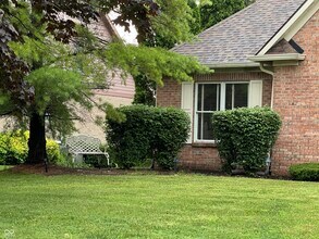 2432 Laurel Lakes Blvd in Carmel, IN - Building Photo - Building Photo