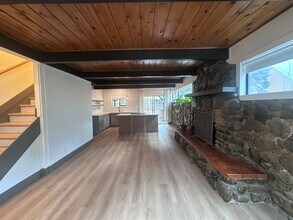 886 Tahoe Island Dr in South Lake Tahoe, CA - Building Photo - Building Photo