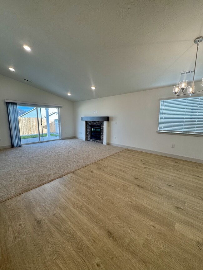 1694 Wilson St in Umatilla, OR - Building Photo - Building Photo