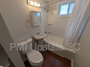 201 Chandler Dr in Gaffney, SC - Building Photo - Building Photo