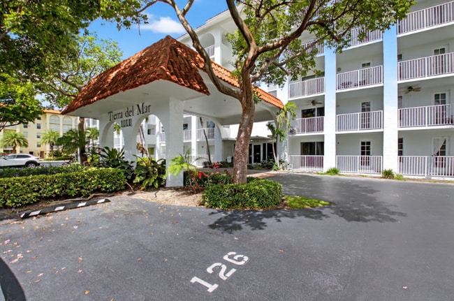 1111 S Ocean Blvd