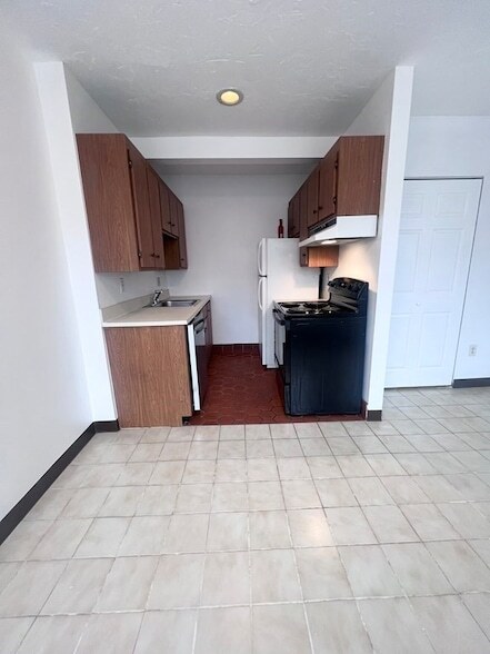 property at 1 Cypress Rd