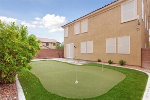 802 Warwick Castle Dr in Las Vegas, NV - Building Photo