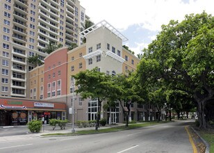 Gables Marquis in Miami, FL - Foto de edificio - Building Photo