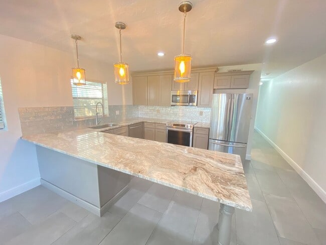 1001 E Pine St in Orlando, FL - Building Photo - Building Photo