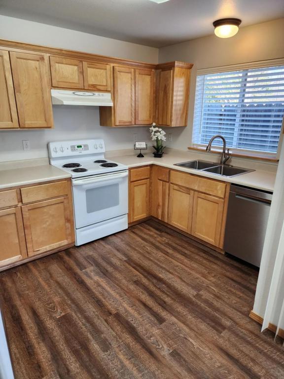 357 NE Cooper Ln in Grants Pass, OR - Building Photo - Building Photo