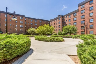 Harbor House in New Rochelle, NY - Building Photo - Building Photo