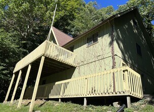 420 Cliffside Ln in Seven Devils, NC - Building Photo - Building Photo