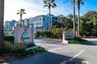 Port O'Call in Isle Of Palms, SC - Building Photo - Building Photo