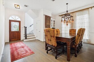 2842 Briarhurst Park in Houston, TX - Building Photo - Building Photo