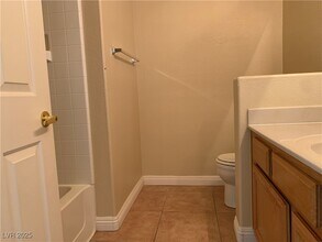 7127 S Durango Dr in Las Vegas, NV - Building Photo - Building Photo
