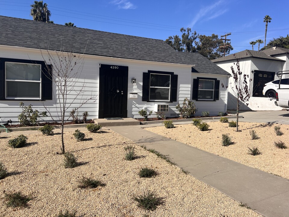 4390 Yale Ave in La Mesa, CA - Foto de edificio