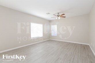 1669 Shifting Winds St, Unit 168 in Las Vegas, NV - Foto de edificio - Building Photo