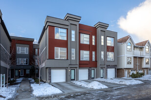 Tuxedo Square in Calgary, AB - Building Photo
