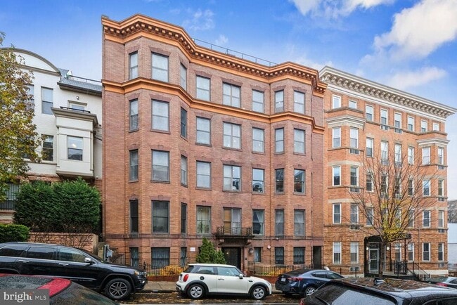property at 1417 Chapin St NW