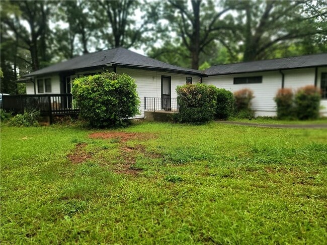 871 Rays Rd in Stone Mountain, GA - Building Photo - Building Photo