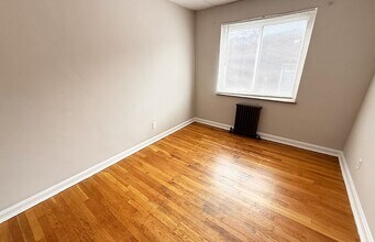 956 Ludlow Ave in Cincinnati, OH - Building Photo - Building Photo