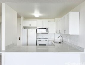 55 S Kukui St in Honolulu, HI - Building Photo - Building Photo