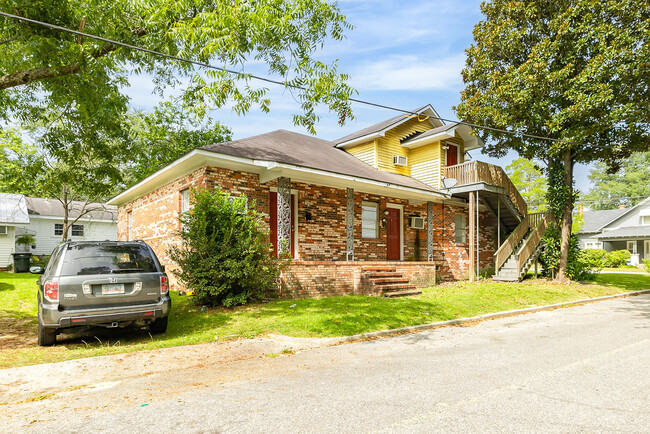 18 E Olliff St in Statesboro, GA - Building Photo - Building Photo