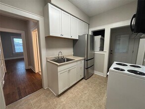 3819 Crestline Rd in Fort Worth, TX - Building Photo - Building Photo