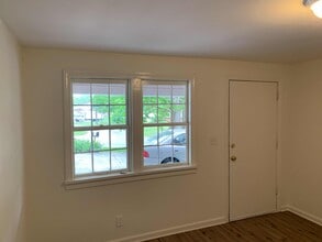 215 Hood St, Unit B in Dallas, GA - Building Photo - Building Photo