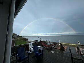 10 Milton Rd in Babylon, NY - Foto de edificio - Building Photo