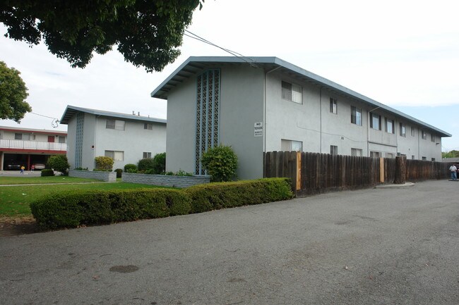 247 Central Ave in Salinas, CA - Foto de edificio - Building Photo