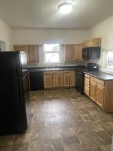 852 Elmwood Ave in Oshkosh, WI - Foto de edificio - Building Photo
