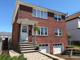 424 Dewitt St, Unit First Floor Unit 1 in Linden, NJ - Building Photo