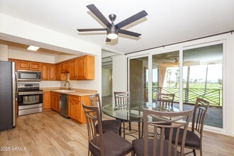 7401 N Scottsdale Rd in Paradise Valley, AZ - Building Photo - Building Photo