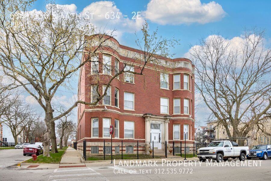 634-636 E 44th St in Chicago, IL - Building Photo