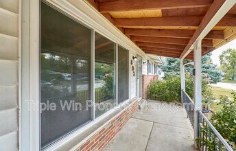 803 Holiday Ave in Hazelwood, MO - Building Photo - Building Photo