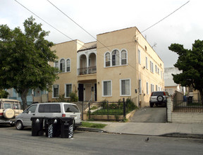 1831-1833 W 11th Pl in Los Angeles, CA - Foto de edificio - Building Photo