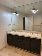 75 Folsom St, Unit 804 in San Francisco, CA - Building Photo - Building Photo