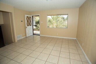 5316 Champions Ave in Las Vegas, NV - Building Photo - Building Photo