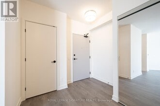 8020 Derry Rd in Milton, ON - Building Photo - Building Photo