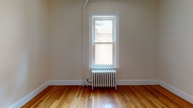 74 Saint Rose St, Unit 2 in Boston, MA - Building Photo - Building Photo