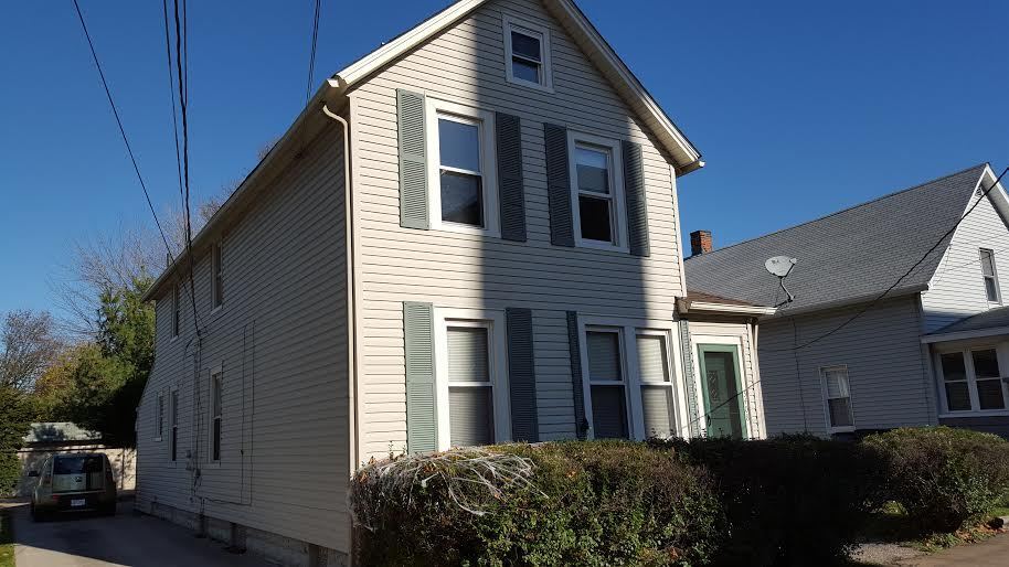 3408 Paris Ave-Unit -Up in Cleveland, OH - Foto de edificio