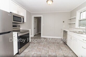 640 Lupton Dr in Chattanooga, TN - Foto de edificio - Building Photo