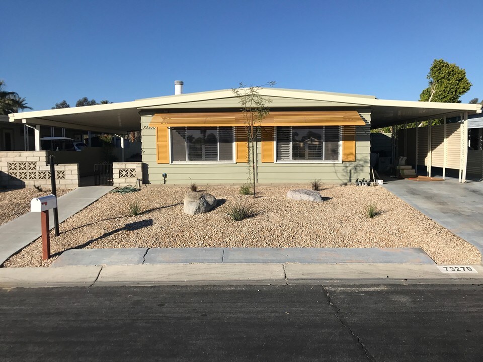 73270 Desert Greens Dr N in Palm Desert, CA - Foto de edificio