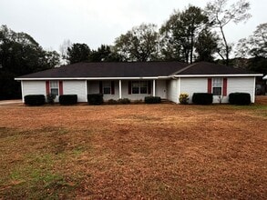 304 Lakeside Dr in Enterprise, AL - Building Photo - Building Photo