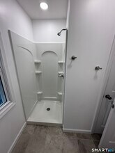 10 Cross St in Hamden, CT - Building Photo - Building Photo