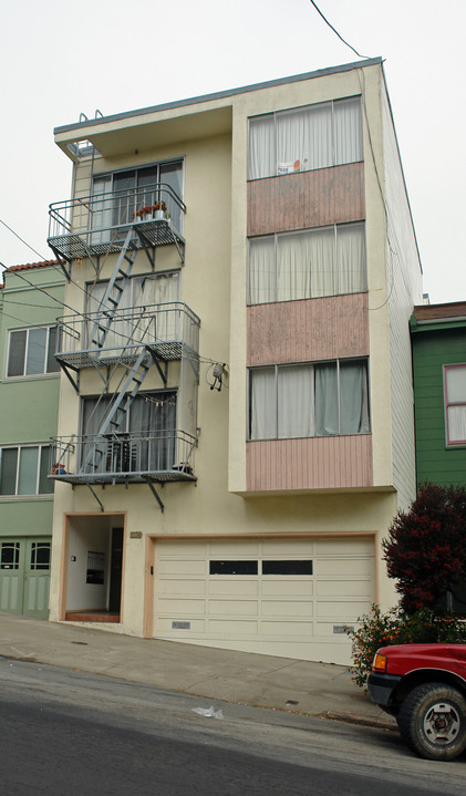 1038 Page St in San Francisco, CA - Building Photo