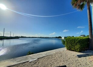 201 Coppitt Rd, Unit 205A in Key West, FL - Building Photo - Building Photo