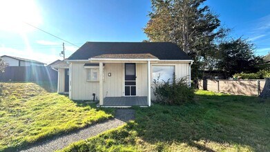 307 9th St SE in Long Beach, WA - Building Photo - Building Photo